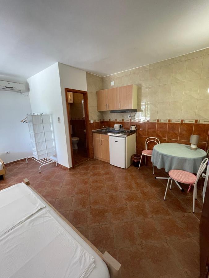 Vuko I Magdalena Midzor Apartment Petrovac Luaran gambar