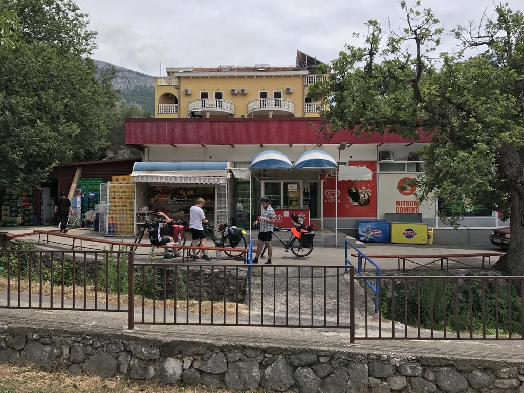 Vuko I Magdalena Midzor Apartment Petrovac Luaran gambar